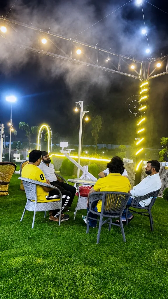 Outdoor Lawn Café Dinner